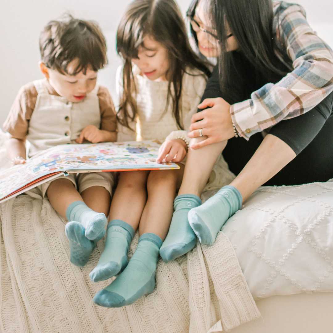 Mother and Kids wears organic cotton socks 