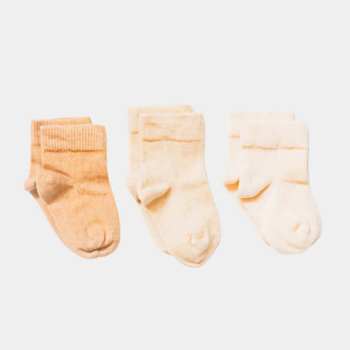 pure organic cotton baby socks for extra sensitive skin | Q for Quinn