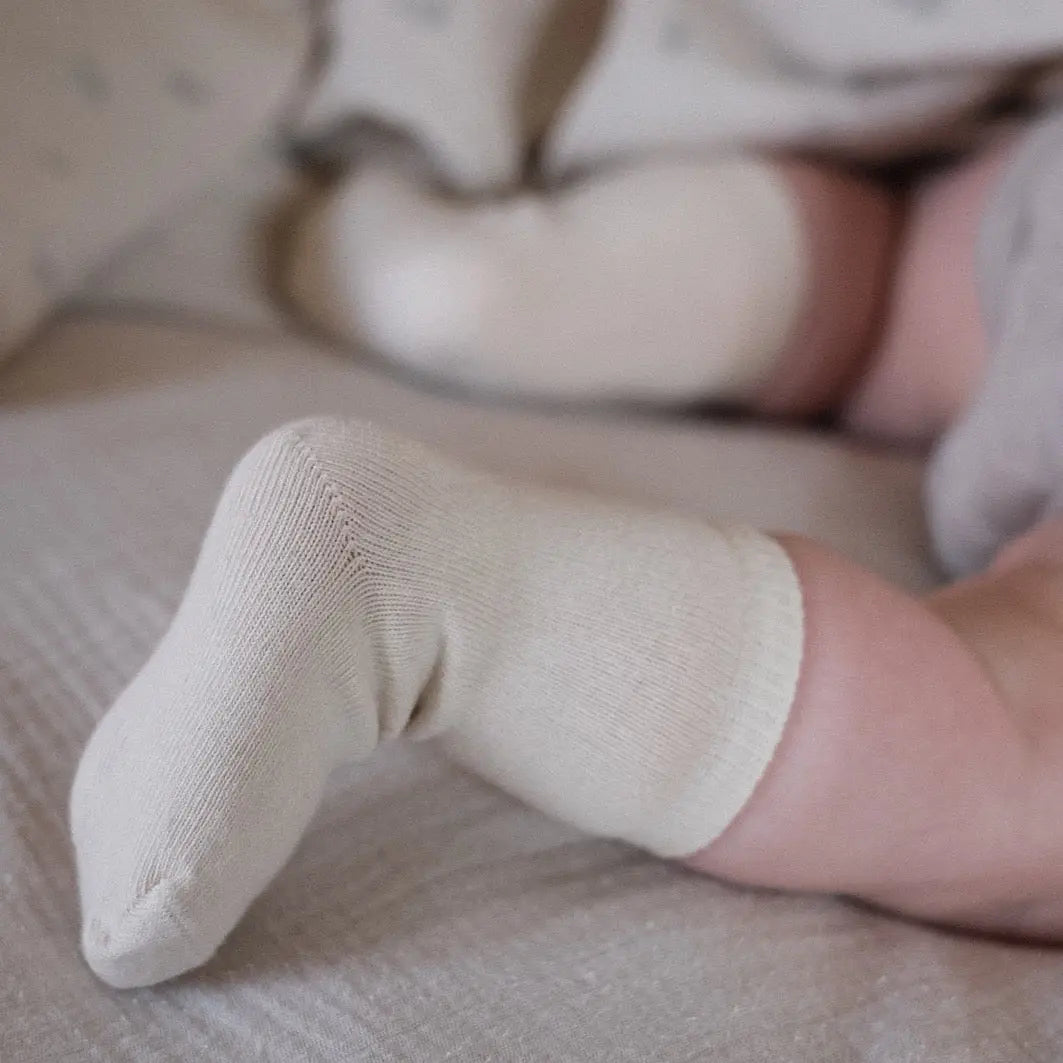 Pure (no dye) Kids Socks 98% Organic Cotton – Q for Quinn